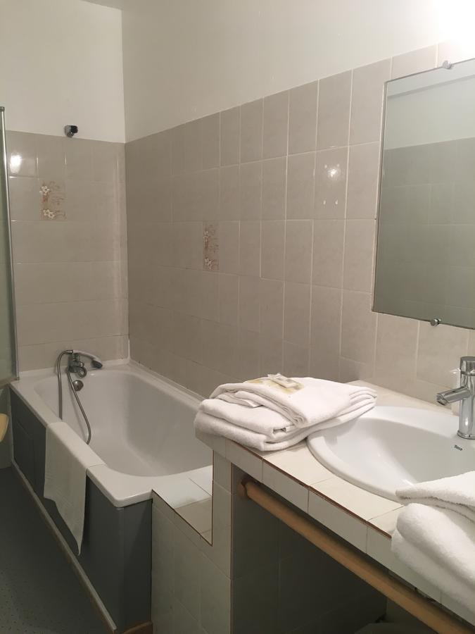 Tresserre Hotel Restaurant La Garenne מראה חיצוני תמונה